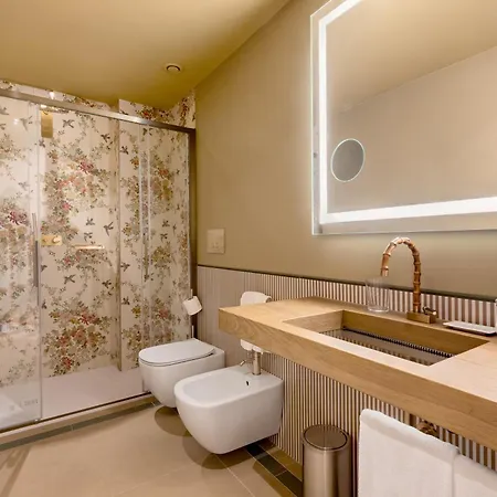 Qc Porta Romana Hotel 4*