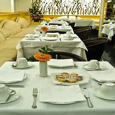 Hotel D'este 4*