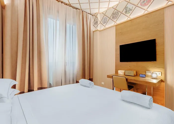 Qc Porta Romana Hotel 4*