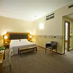Qc Porta Romana فندق
